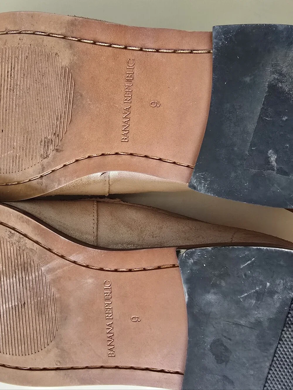 Banana Republic minor fading